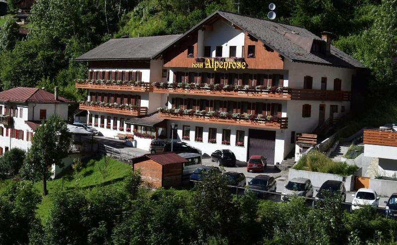 Hotel Alpenrose Alleghe Exteriér fotografie